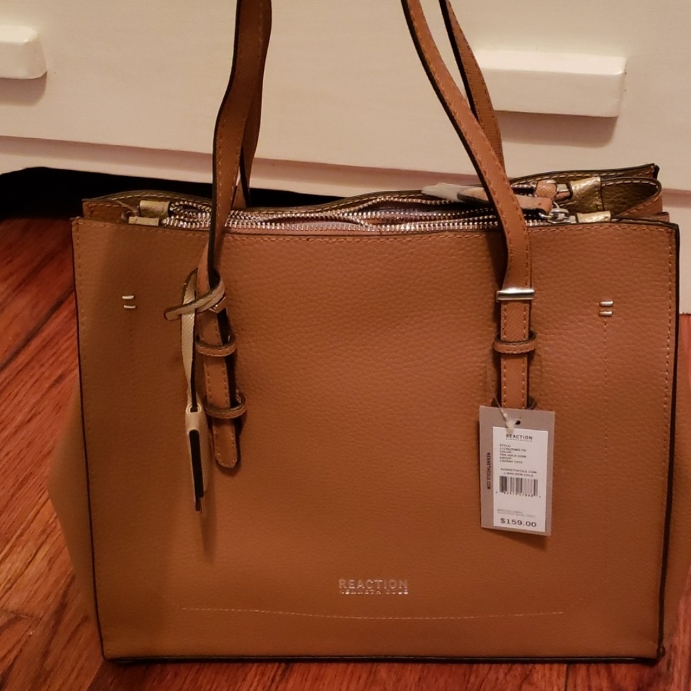 NWT Kenneth Cole roomy tote/shoulder bag